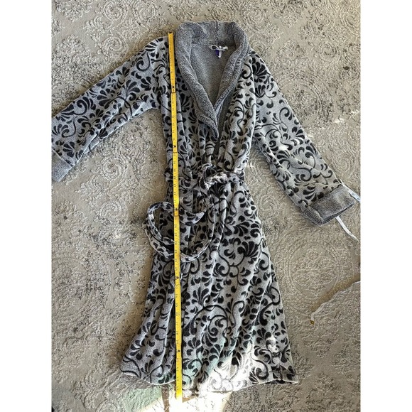 Jaclyn Intimates Plush Gray Long Robe Sz. Small - Picture 6 of 8